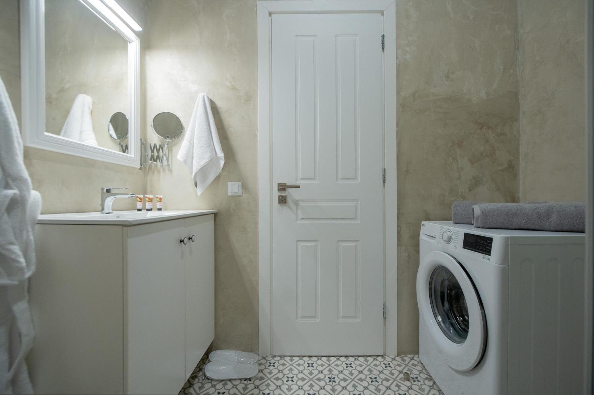 Porto Harani Seaside Apartments Sými Luaran gambar
