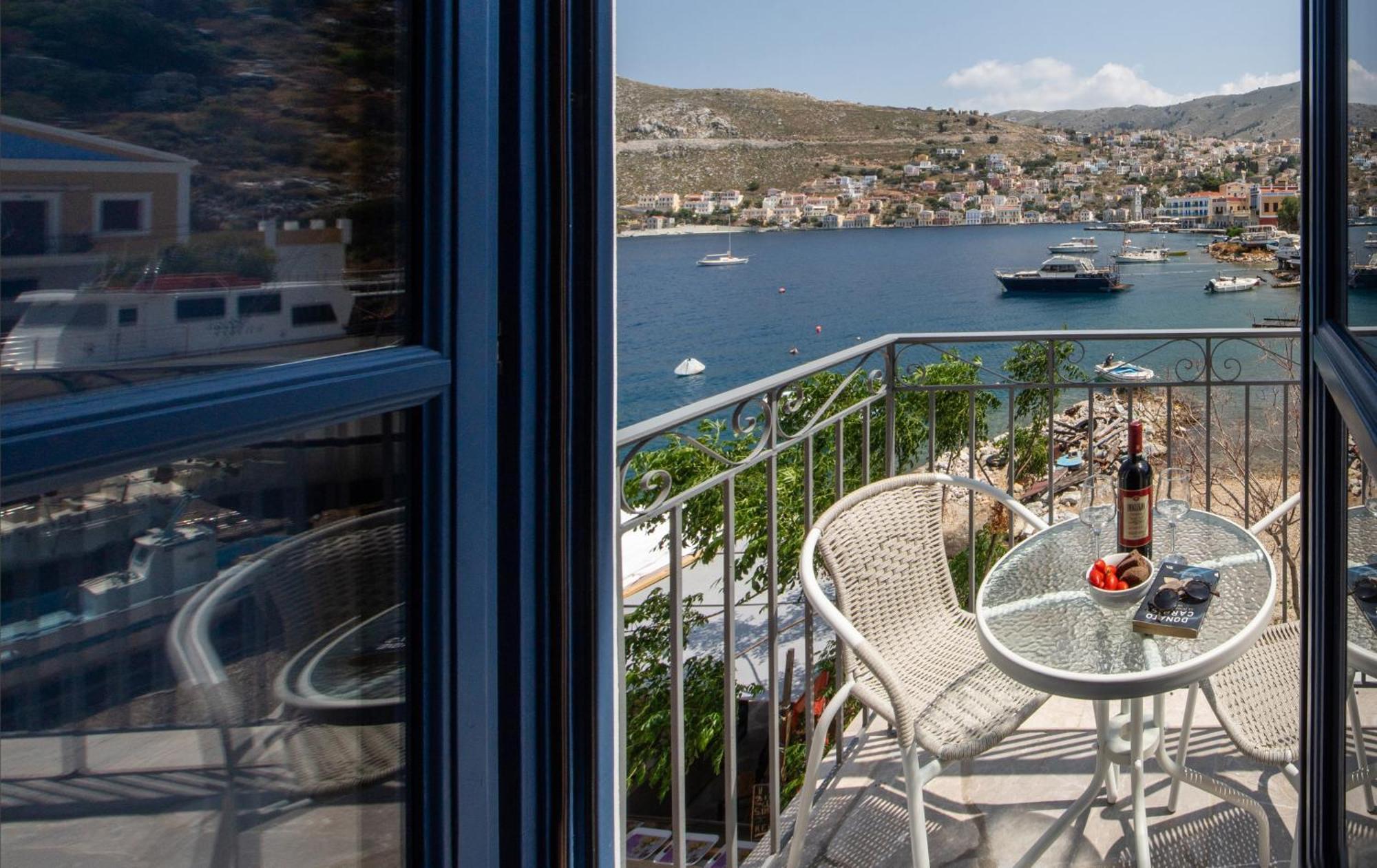 Porto Harani Seaside Apartments Sými Luaran gambar